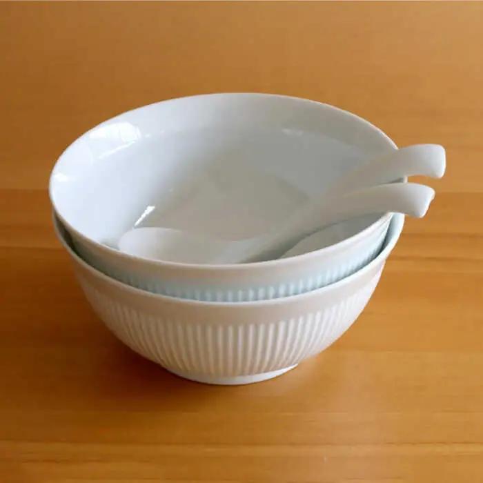 【白山陶器】【2人分の食器】よしず彫6寸めん丼とレンゲ 白磁 4ピースセット[TA141]