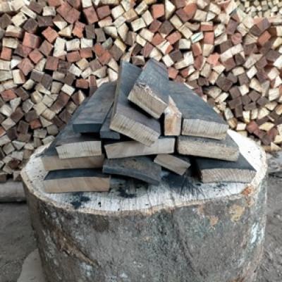ふるさと納税 丹波篠山市 オーク材の樽薪 箱込25kg(内容量約24kg)