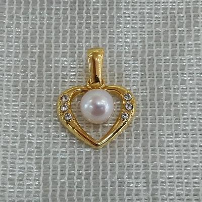 ふるさと納税 鳥羽市 伊勢志摩あこや本真珠ペンダント(ハート) J-100(D)G5.5 |  | 02