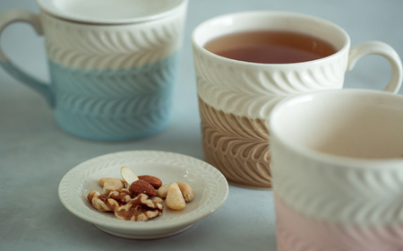 【波佐見焼】　ローズマリー カップ ミニトレー 4点セット モカ　【西海陶器】[OA424]