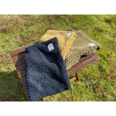 冬キャンプ、アウトドアに!!　alberton社のsliva knit のネックウォーマー　キャメル
