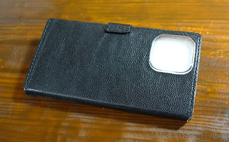本革製手帳型iPhoneカバー iPhone13Pro用 ＜グリーン＞ 国産牛ヌメ革 ハンドメイド スマホ 手帳型 カバー iPhone iPhone13Pro 本革 レザー 革製品 グリーン  ファ