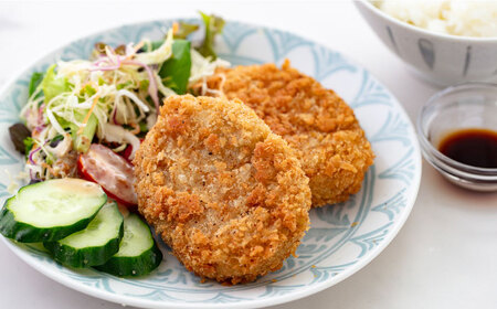【全3回定期便】カレーコロッケ 20個 1.7kg ころっけ 冷凍 揚げ物 惣菜 コロッケ 横須賀 弁当 かれー カレー【有限会社丸伸商事】 [AKFH030]