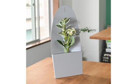 ＆FREL IFVフラワーベース 幅16cm x 奥行5cm x 高さ36cm 全6色 インテリア 花瓶 シルバーメタリック