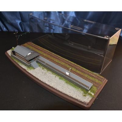 ふるさと納税 南箕輪村 Nゲージ専用鉄道模型展示台 木造駅舎 ケース付きD 【平面タイプ】 |  | 01