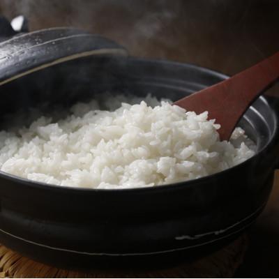 ふるさと納税 青森市 【さつき米】青森県産米「青天の霹靂」白米 2kg |  | 01