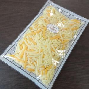 オリジナルミックスチーズ(1袋200g)×3袋 計600g | ゴーダ モッツァレラ レッドチェダー ナチュラル ミックス シュレッド チーズ 加熱用 アレンジ とろける ピザ ドリア グラタン トースト オーブン料理 トッピング 乳製品 酪農 美味しい おいしい オリジナル ブレンド 業務用 便利 濃厚 手軽 ふるさと 納税 栃木県 矢板市