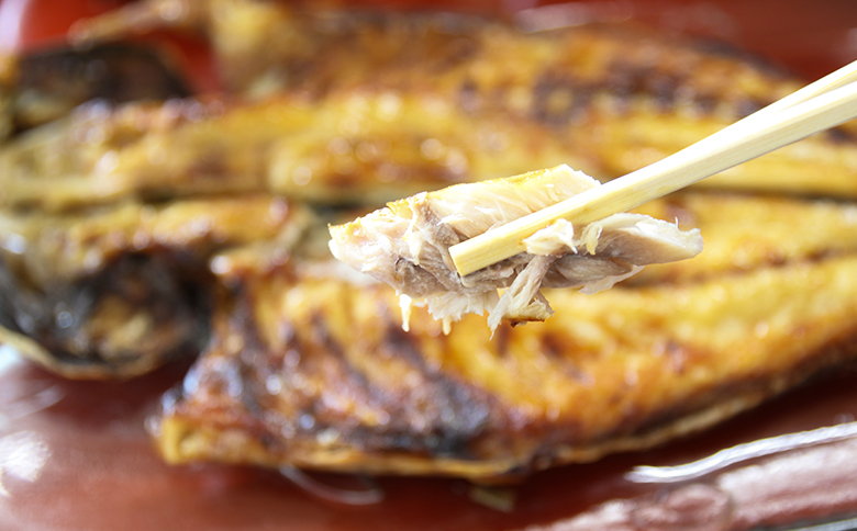 【極味のひもの】脂の乗った『とろさば・とろあじ』干物 各３枚　[0015-0067] １回発送