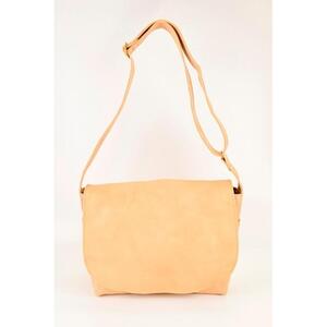【minca】栃木レザーのショルダーバッグ01M 斜め掛け A4サイズ ソフトな手触り/Shoulder bag 01/M/タン(生成)　538【かばん ファッション 人気 おすすめ 】