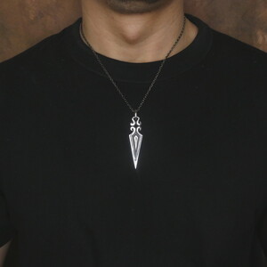 edge dagger pendant