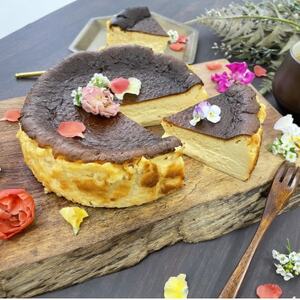 ハーブを使用した バスクチーズケーキ 1ホール(15cm)エディブルフラワー(食用花付き)【配送不可地域：離島】【1605056】