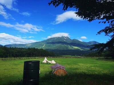 【ふるさと納税先着5組限定】長野県信濃町『やすらぎの森オートキャンプ場』2人泊分デジタルチケット——カップルキャンプでもソロキャンプでも。妙高山を望む絶景キャンプ場