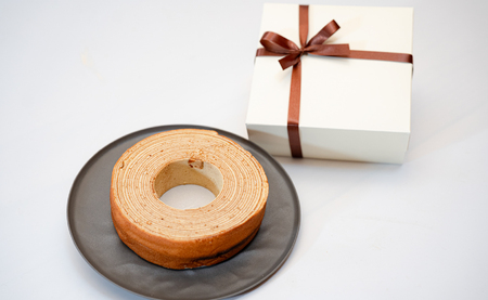 大人気 ケーキ屋さんのバームクーヘン おやつ しっとり ギフト スイーツ 焼菓子 バウムクーヘン