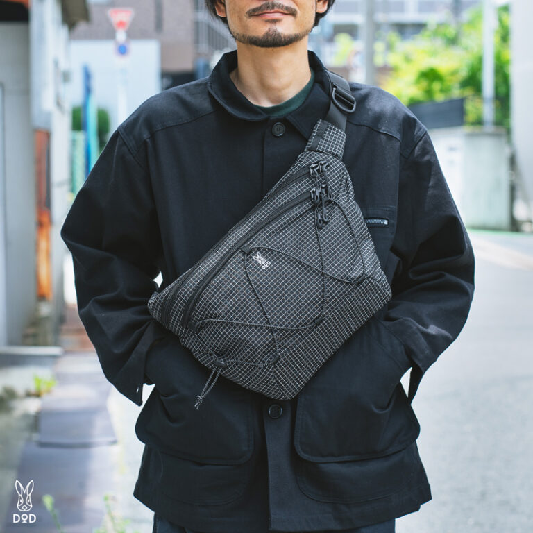 【ふるさと納税】【DOD】 ツォイツォイボディバッグ（ BA153-BK ）【 DOD カバン ボディバッグ シンメトリーデザイン 軽量 耐久性 収納 便利 雑貨 ギフト プレゼント 送料無料 】