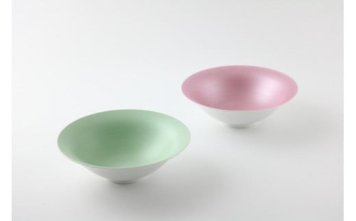 
                  【セット】［有田焼］多用鉢2個セット（ヤエ＆ パールグリーン）【ARITA PORCELAIN LAB】
                