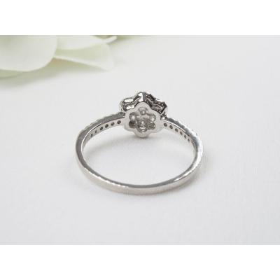ふるさと納税 甲府市 PT900 0.30ct フラワーダイヤモンドリング8996 |  | 02