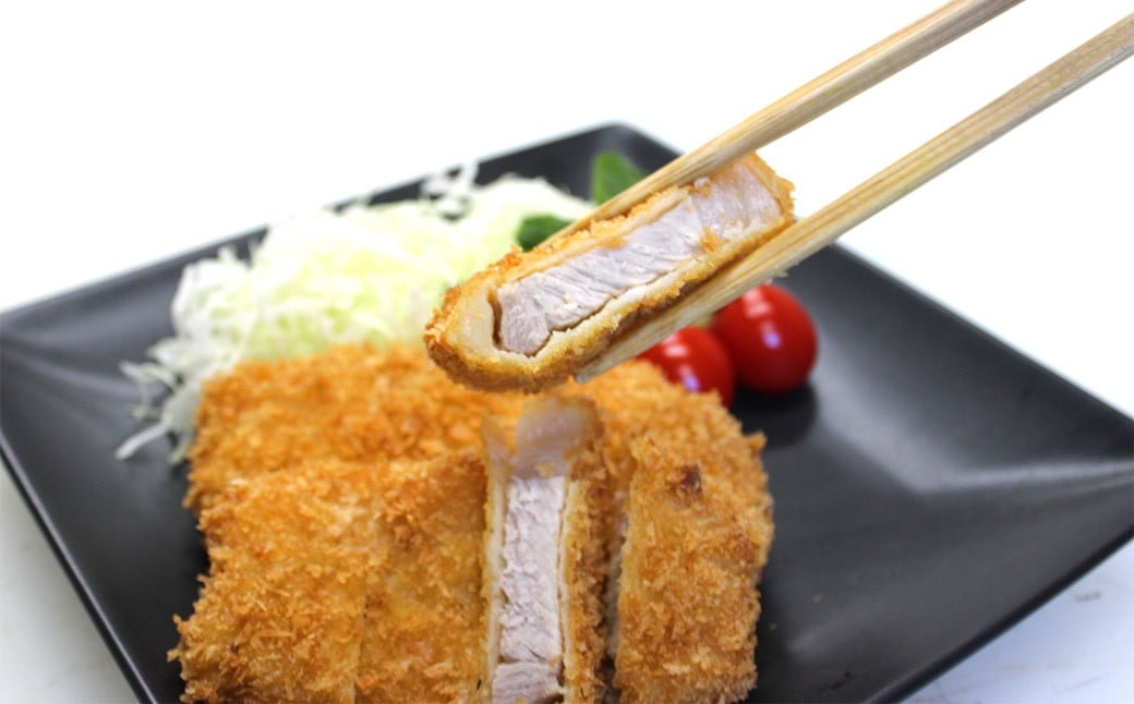 武藤牧場直売店山嘉 トンカツ ×4個 【冷凍】 ／ お肉 豚肉 とんかつ かつ 揚げ物 お惣菜 おかず 夜ご飯 三重県 桑名市