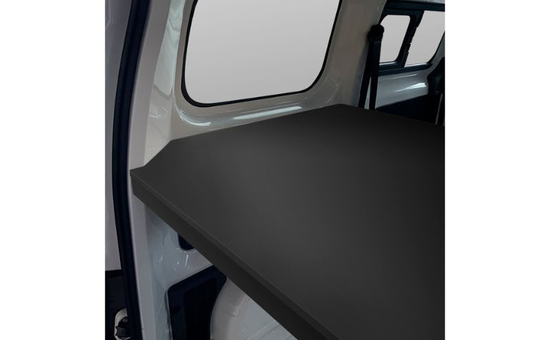 日産　NV200バネット用　カーゴトレイ カー用品 収納 テーブル 