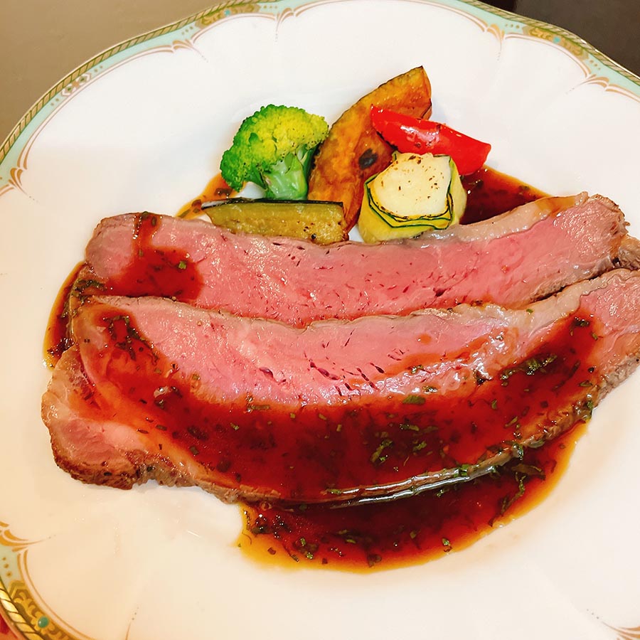 ＜レストラン門田＞ あかね和牛のローストビーフ（モモ）400g