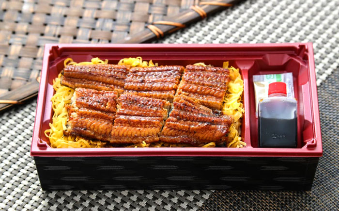 【最速発送】うな重370g×2人前 / うな重 うなぎ ウナギ 鰻 蒲焼  / 諫早市 / 株式会社山香海 [AHBH001] 最速 最短 スピード 発送