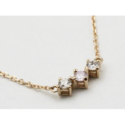 ふるさと納税 桜川市 桜ピンクのラウンドブリリアンカットの3連プチネック |  | 01