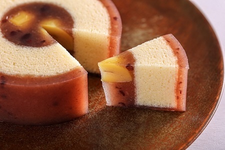 039-005【プレゼント好適品】「結びの木」米粉バウムクーヘン２種（プレーン・栗羊羹）セット