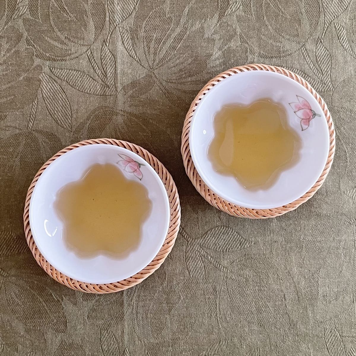 【ふるさと納税】田清窯 有田焼 煌めく木蓮花 湯呑 2個セット 和食器 食器 うつわ 器 花 桜 ピンク かわいい おしゃれ ゆのみ カップ コップ ペアセット ギフト 贈答 20000円 2万円 A20-264