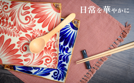 【尚工房】コバルトブルー＆赤 唐草模様　角皿2枚 　２枚セット　セット　角皿　人気　お皿　皿　尚工房　唐草　唐草模様　コバルトブルー　赤　おしゃれ　お洒落　綺麗　キレイ
