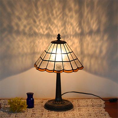 ふるさと納税 瀬戸市 Nijiiro Lamp のステンドグラスのテーブルランプ キノコ