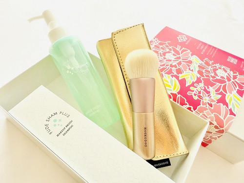 
            熊野化粧筆 ファンデブラシ（ケース付)＆筆シャンセット ブロンズ【メイクブラシ 化粧筆 ファンデーションブラシ ベースメイク 仕上げ 熊野筆 伝統工芸 職人技 高級筆 セット お手入れ】
          