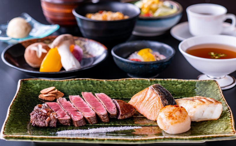 ホテル日航姫路 【鉄板焼 銀杏】 ペアランチお食事券