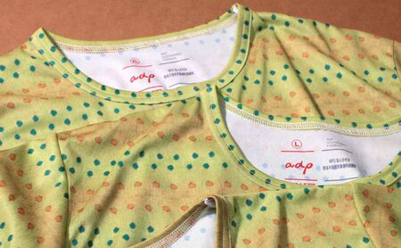 Tシャツ 感覚刺激Tシャツ 07KIITEN 洋服 ファッション 総柄Tシャツ プレゼント 手書き 絵画 アート作品 通気性 柔軟性 日本製 福祉施設 ワークショップ 東京都 墨田区 L