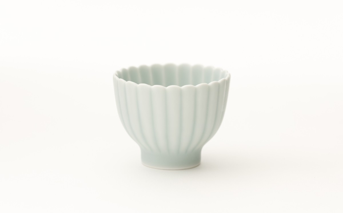 
            【畑萬陶苑】伊万里焼／爽　SOUモイスト　菊割湯呑

          
