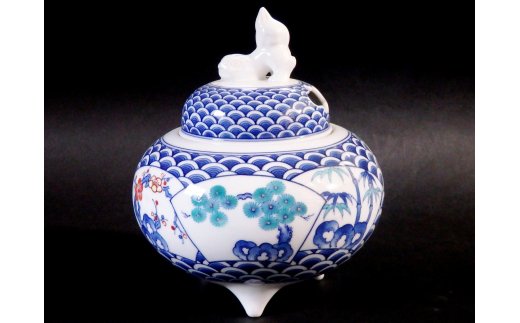 【伊万里焼】市川冬山窯「色鍋島青海波扇文香炉」 H753