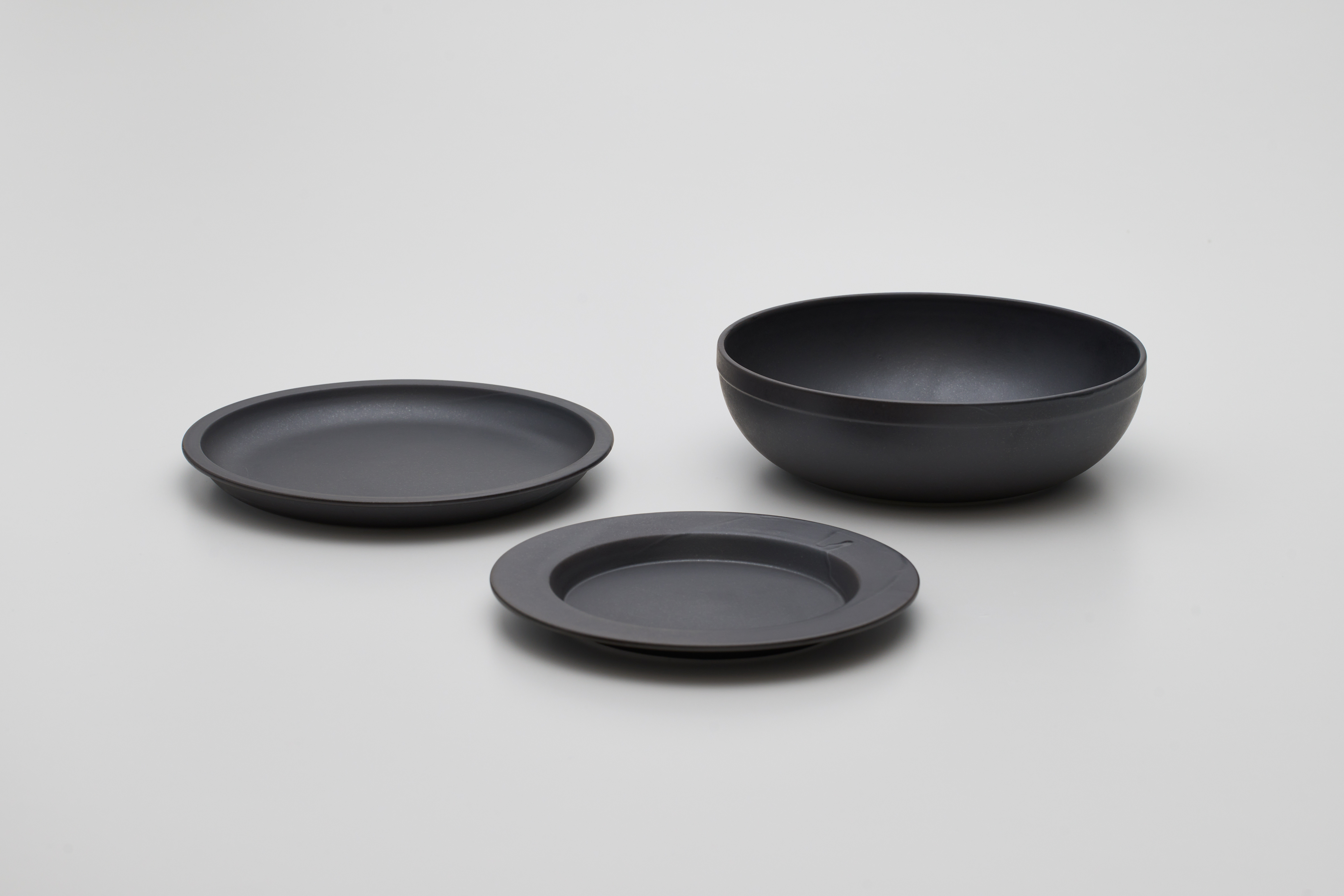 
            2016/ TY Black Set【2016/オリジナル】有田焼 食器 器 皿 中皿 リム皿 鉢 中鉢 食器セット 3点 プレート ボウル ブラック シンプル A50-287
          