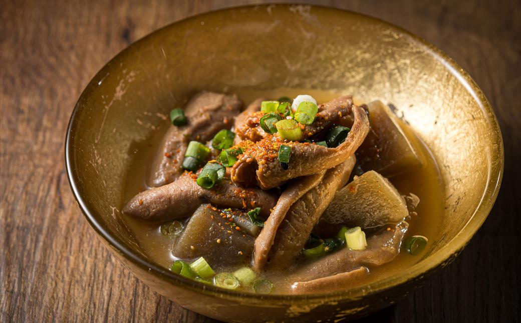 【定期便 3ケ月連続】 北海道産 もつ煮込み 170g×7パック 豚肉 豚もつ 豚ホルモン 煮込み 惣菜 晩酌 おつまみ ご飯のお供 簡単調理 温めるだけ レトルト レトルト食品 常温保存 お取り寄せ