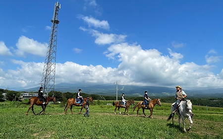 那須高原ホーストレッキング　Coffeeブレイク付プラン　ペア利用券【土日祝日GW限定】〔P-101〕｜チケット 利用券 ペア 体験 乗馬