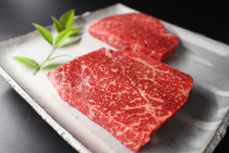 特選近江牛　赤身ステーキ【200ｇ×２枚】黒毛和牛 切り落し 和牛 国産 近江牛 ブランド牛 三大和牛 牛肉 冷凍 贈り物 ギフト プレゼント 黒毛和牛 A-F08　株式会社びわこフード(近江牛専門店 万葉) 東近江