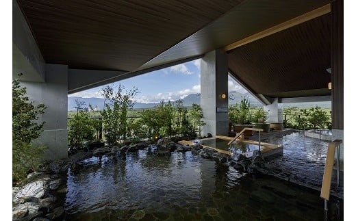 ホテル森の風那須1泊2食付ペア宿泊券〔P-21〕≪那須 旅行 旅 露天風呂 温泉 自然≫