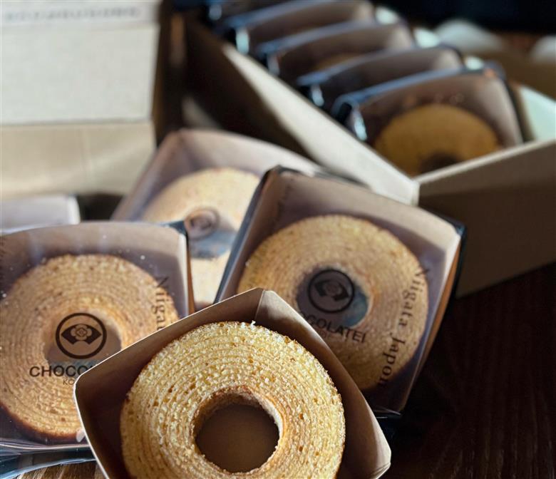 しょこら亭 安田ミニバームクーヘン 5個入×6セット 直径約8.0㎝ 1Z25035