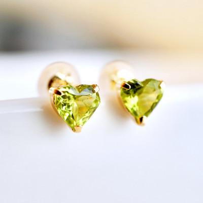 ふるさと納税 昭和町 K18  ペリドット ハートシェイプピアス 5mm 一粒石 保証書付 KO-0062 |  | 01