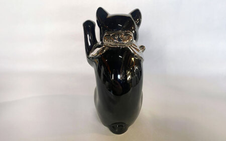 【瀬戸焼】江戸猫ブラック プラチナ 左手上げ 19cm 化粧箱入り 【スズカ】 / 招き猫 商売?盛 幸運[BBDJ006]