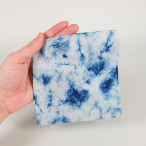 本藍染コットン100％ハンカチ ムラクモ染め　【ホワイト系】