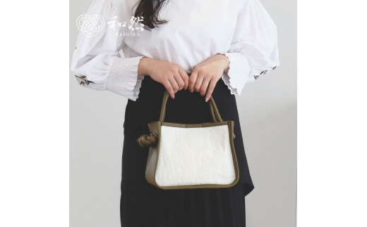 【和然WASHIKA】 美濃の手漉き 和紙 × 本革 Kokoro － 心 － Knot Handle Bag / 金箔漉き込み和紙 カラー：オリーブ