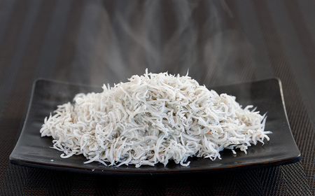 釜あげしらす食堂セット （約100g×5パック） タレ付き しらす シラス 釜あげしらす 釜あげシラス 釜揚げ しらす丼 シラス丼 丼 魚 魚介類 魚介 海鮮 愛媛県 冷凍【えひめの町（超）推し！（伊