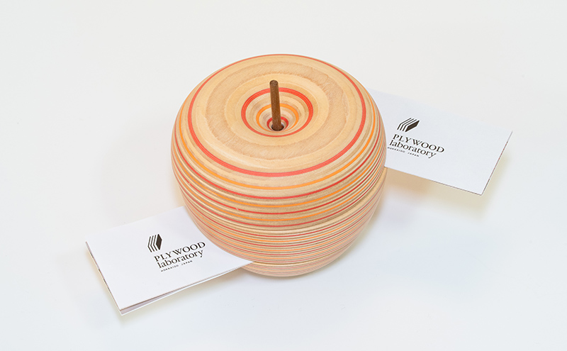 木製 メモスタンド ringo ro レッドオレンジ ウッドデザイン賞受賞 ペーパーウッド メモ スタンド おしゃれ かわいい デスク用品 事務用品 雑貨 文房具 日用品 置物 インテリア 北海道 芦別市