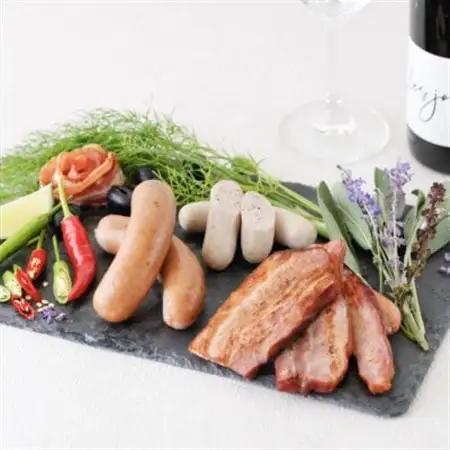 【大満足17パック】BBQ選手権全国優勝!メディアで話題沸騰小山ブランド豚を使ったソーセージセット【配送不可地域：離島】【1388013】