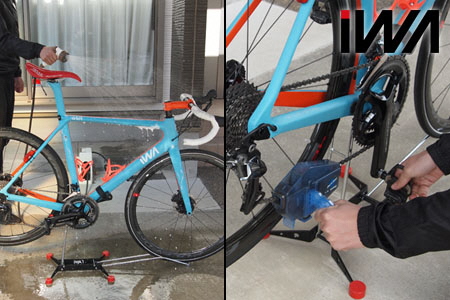 [バイクスタンド／赤] スポーツバイクの保管と整備がこれ一台 スルーアクスル・ディスクブレーキ対応「iWA1」＆前輪を外して整備できる「フォークサポート」セット【0422】