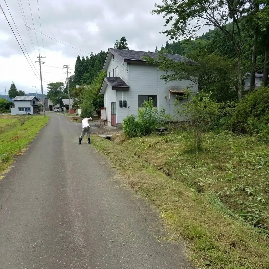 秋田県 能代市 空き家管理 空き地管理 故郷の空き家の庭や空き地の雑草の草刈りをします 対象地域：能代市