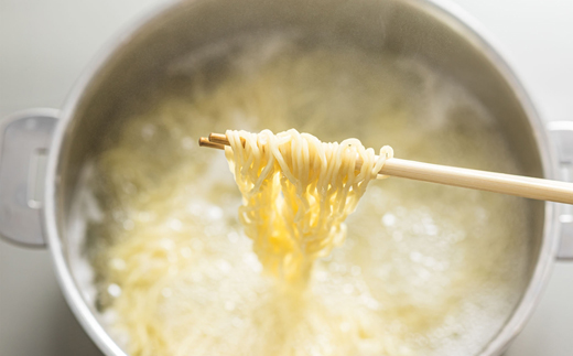釧路町発 〆まで美味しい細ちぢれ麺（釧路ラーメンセット 40食分）｜北海道で人気 細麺 釧路ラーメン 湿原生 鍋の締め ラーメン 生麺 おすすめ 鍋のシメ 鍋の〆に 食べるラーメン 冷蔵 森谷食品 ご